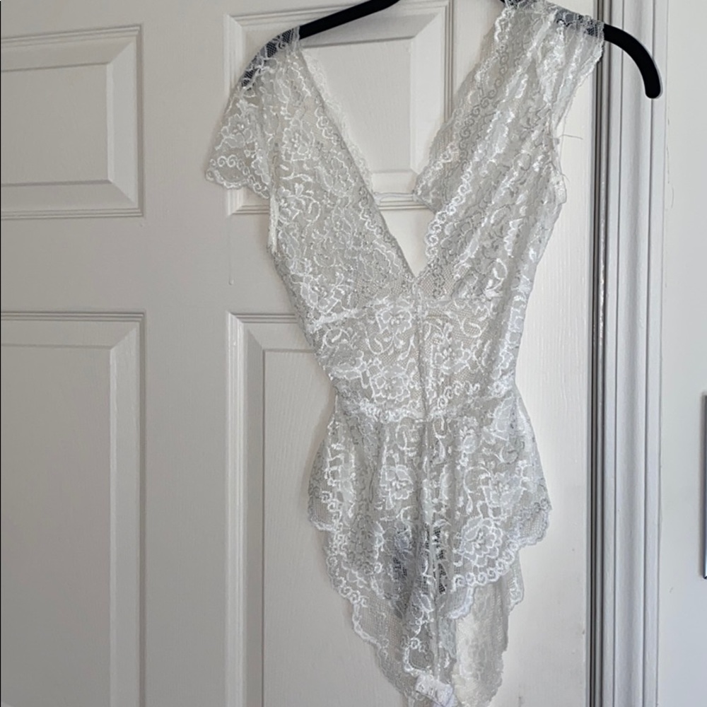 Fashion Nova S White lace bodysuit